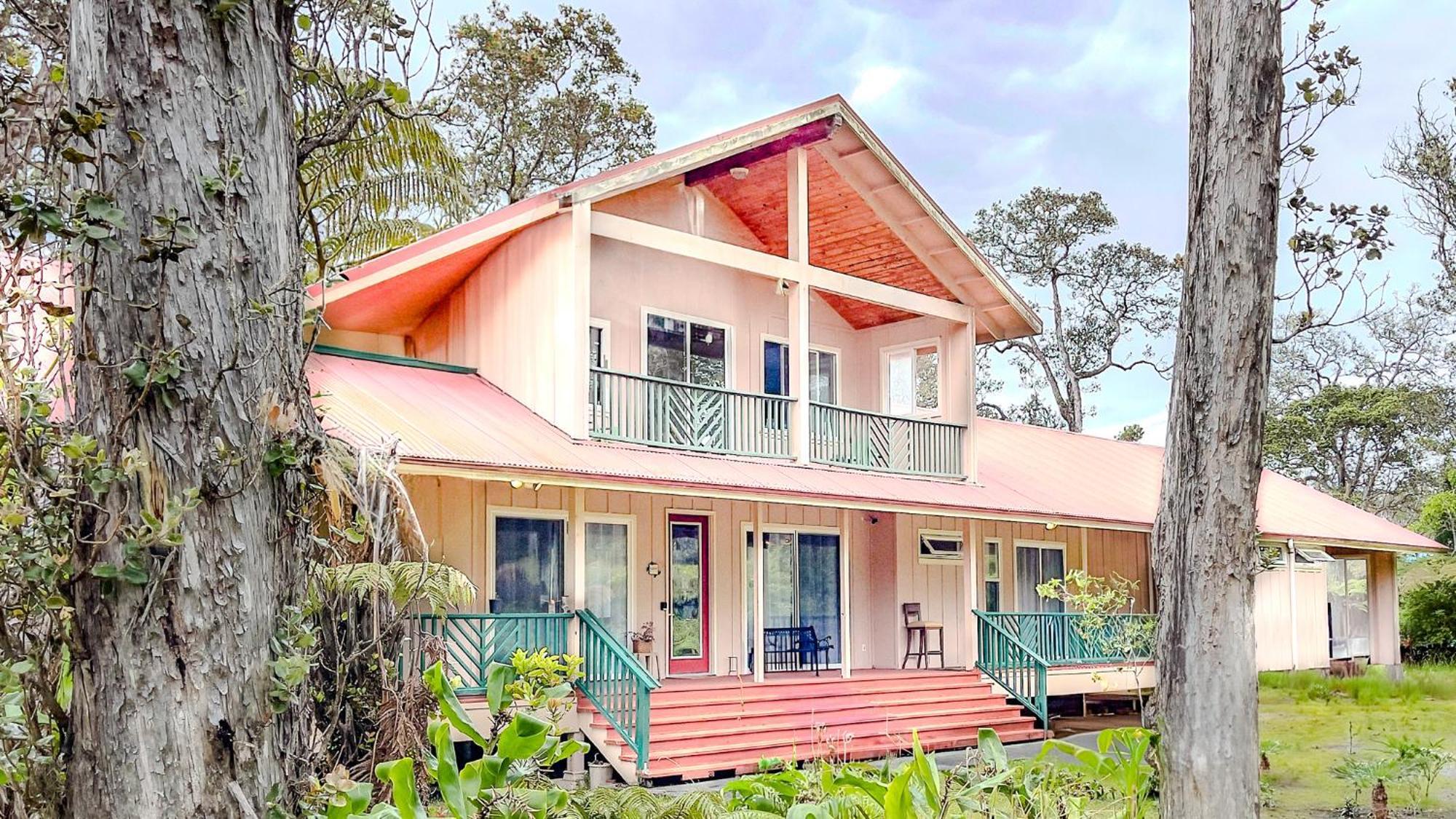 Volcano Forest Inn Exterior photo